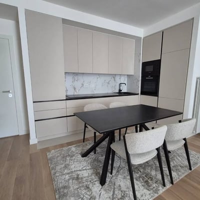 Rental of a bright 3-room apartment, 88 m², Belgrade, Serbia